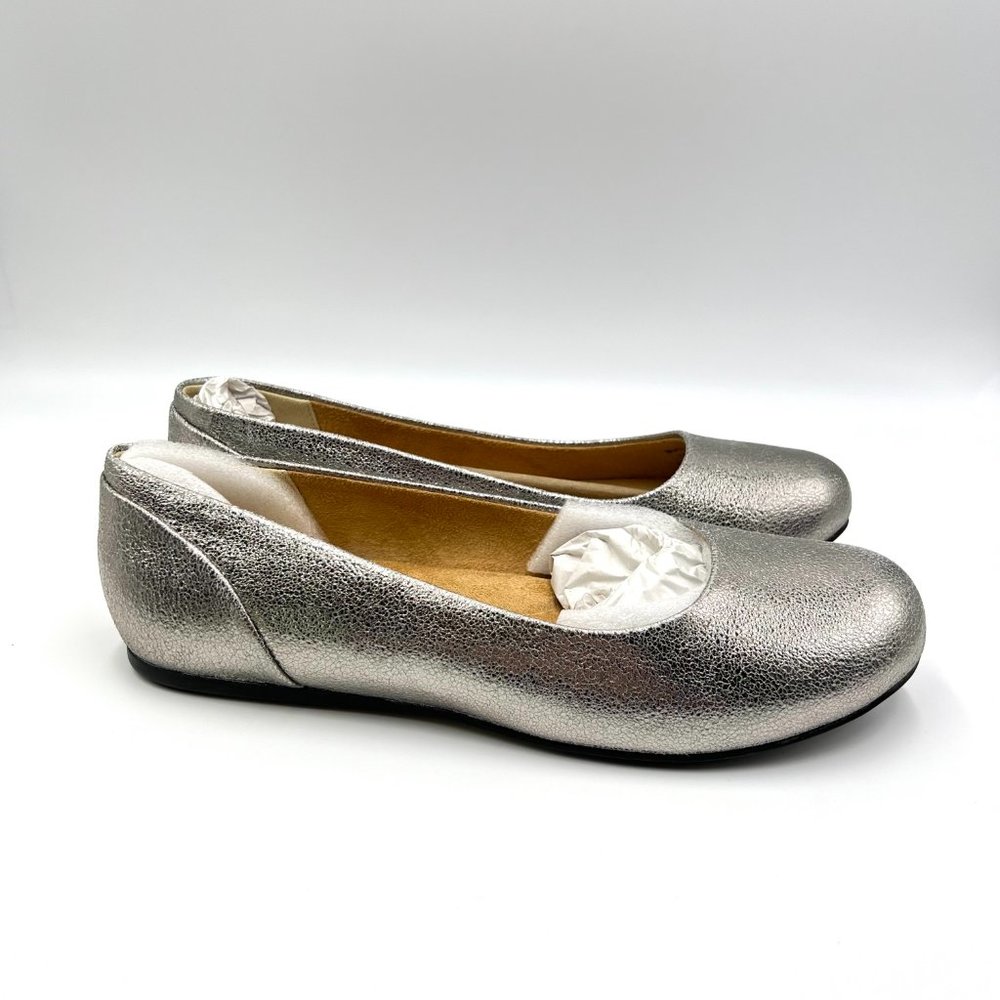 Softwalk Size 9 Sonoma Platinum Silver Leather Comfort Ballet Flats Shoes 9M New - Picture 1 of 14